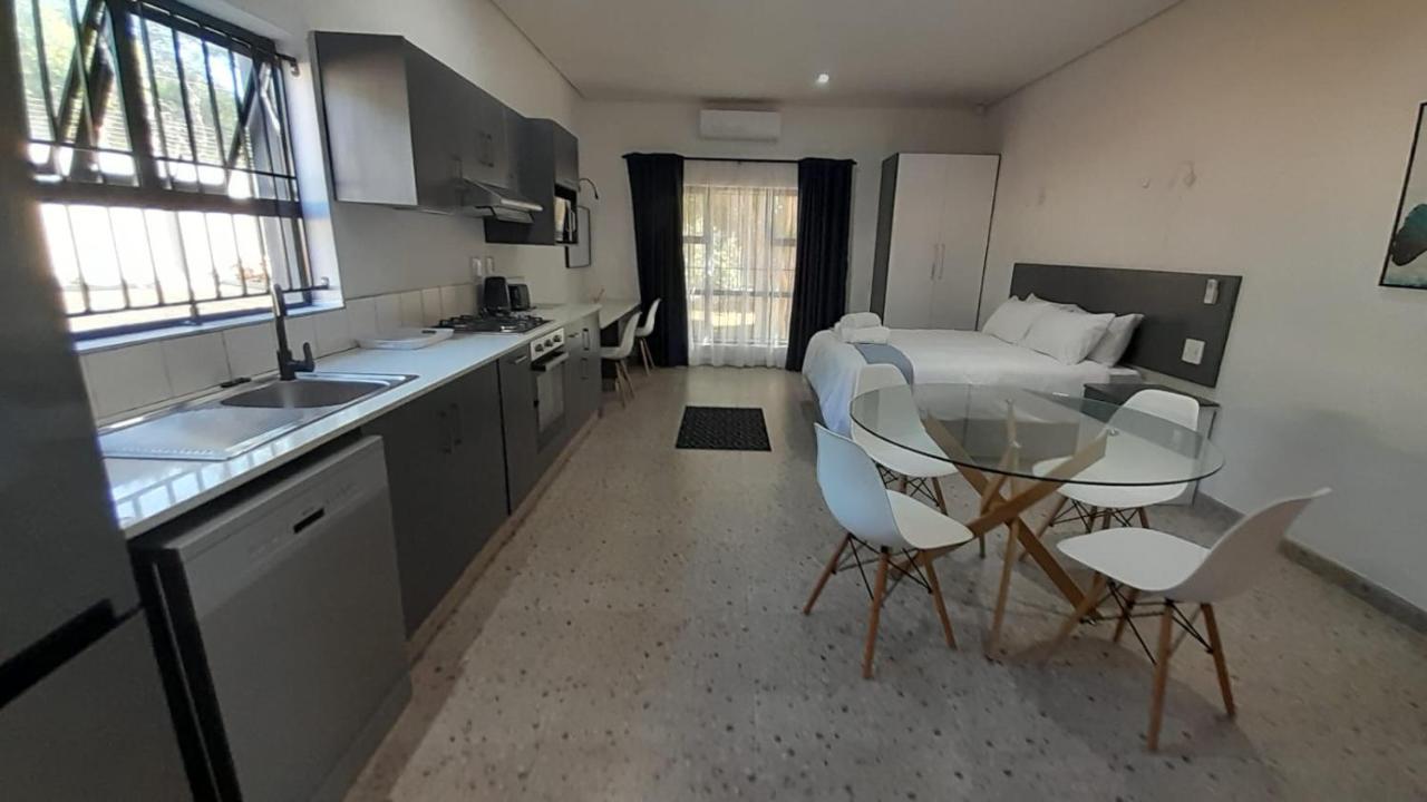 The Wishing Well Guest House Self-Catering Port Edward Bagian luar foto